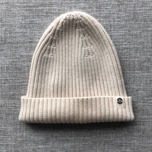 *Like New* Lululemon “Wool Be Cozy” Beanie